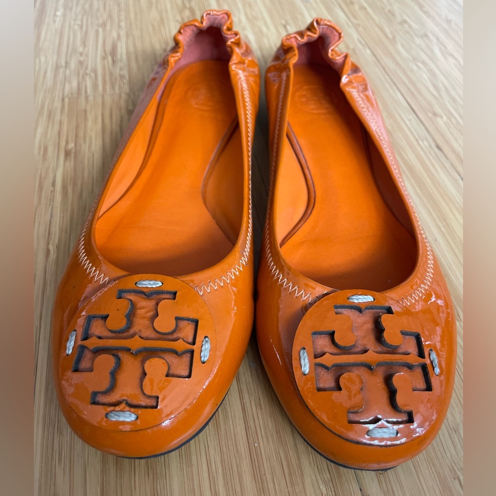 Tory Burch flats size 5 - very good condition, goegeous mandarin orange